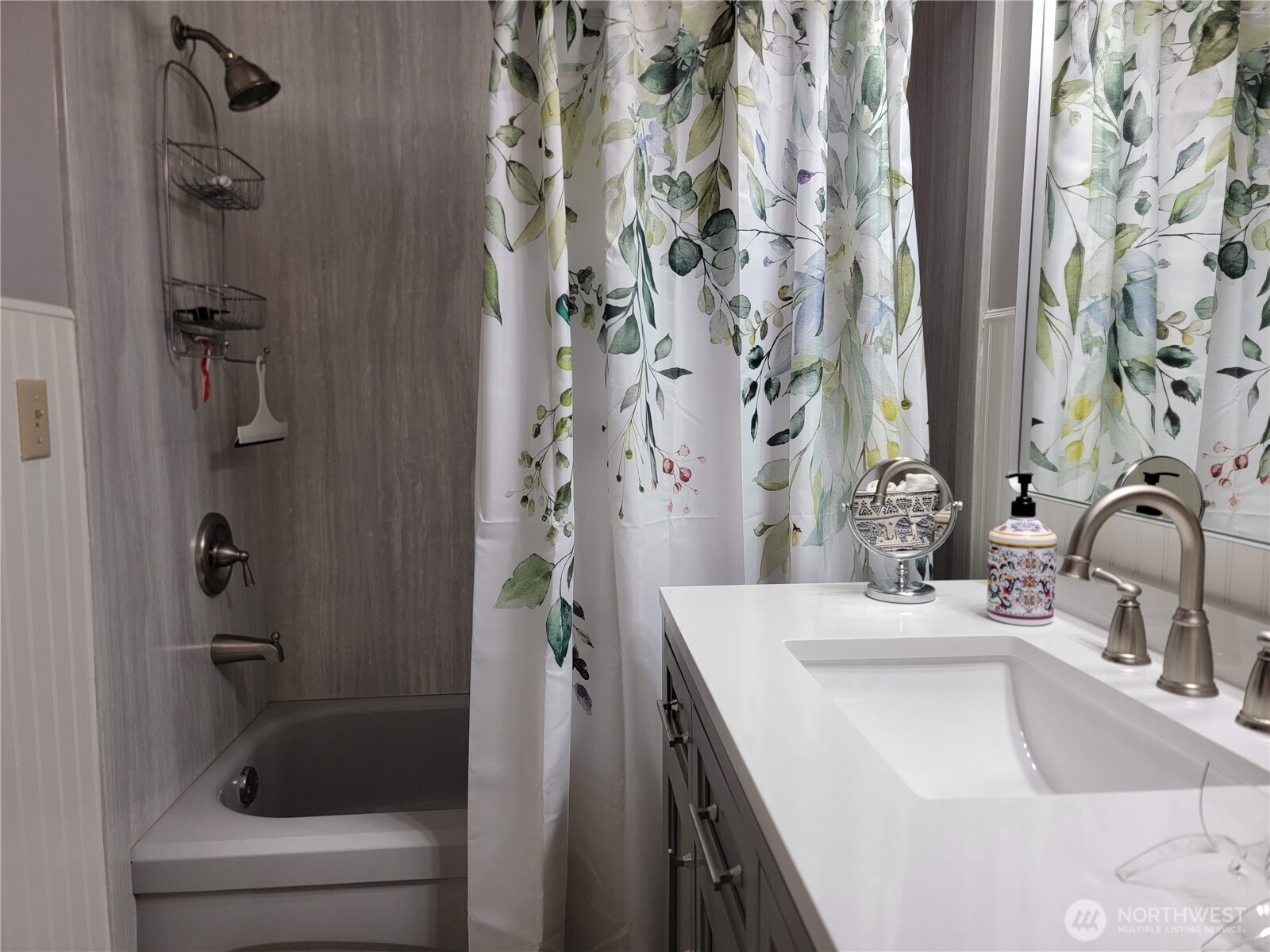 55 Gold Mountain Road , Republic, WA 99166