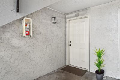 12527 NE 117th Place #F5, Kirkland, WA 98034 - Photo 15