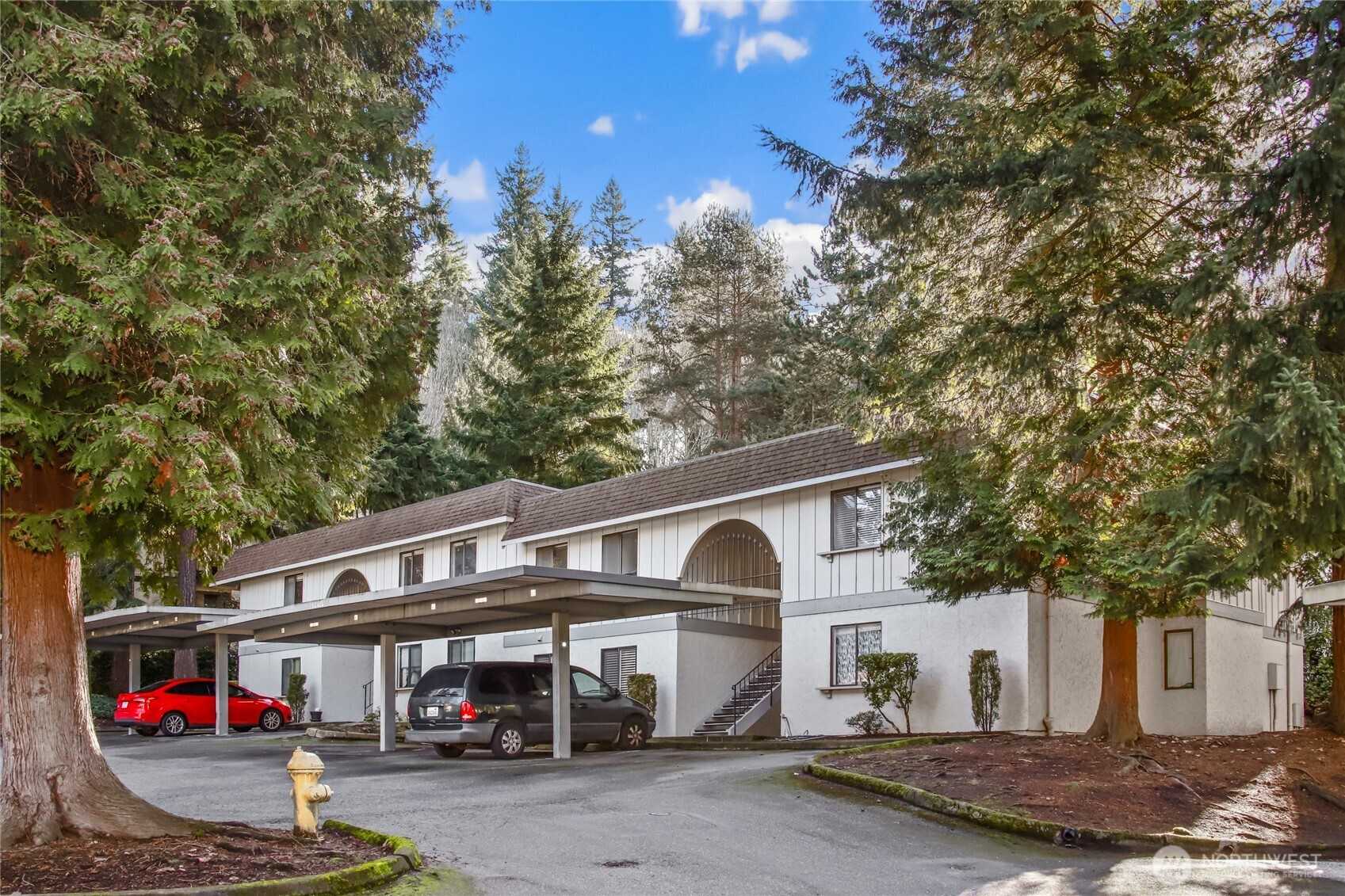 12527 NE 117th Place #F5, Kirkland, WA 98034