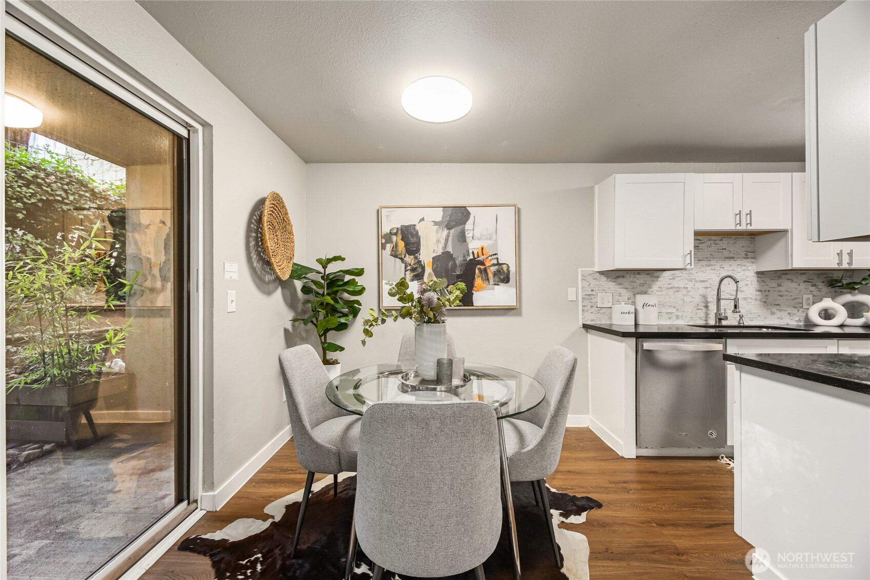 12527 NE 117th Place #F5, Kirkland, WA 98034