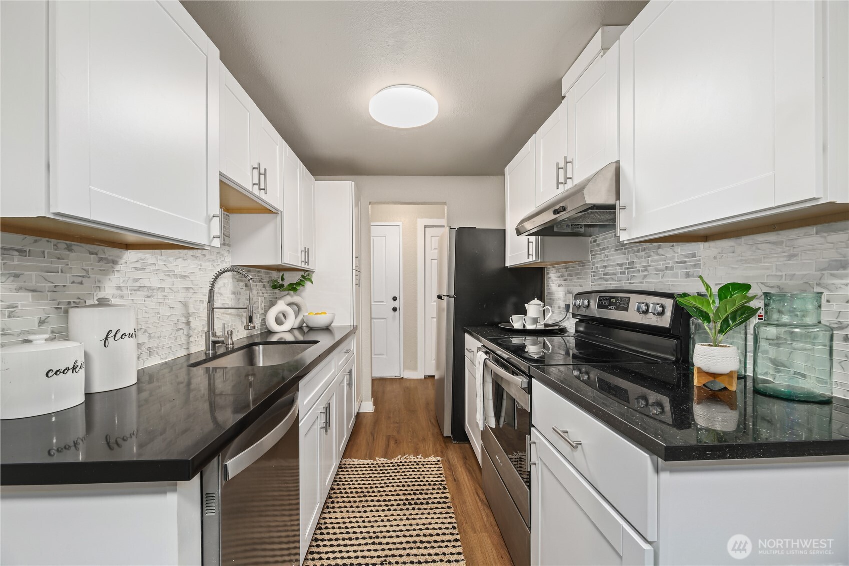 12527 NE 117th Place #F5, Kirkland, WA 98034