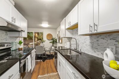 12527 NE 117th Place #F5, Kirkland, WA 98034 - Photo 8