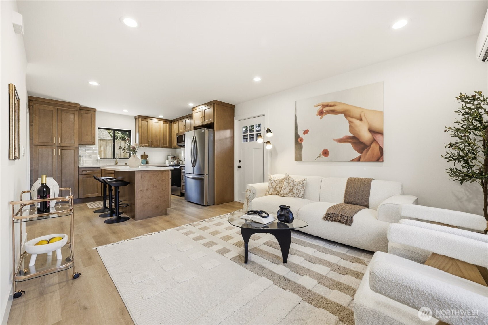 526 N 100th Street , Seattle, WA 98133