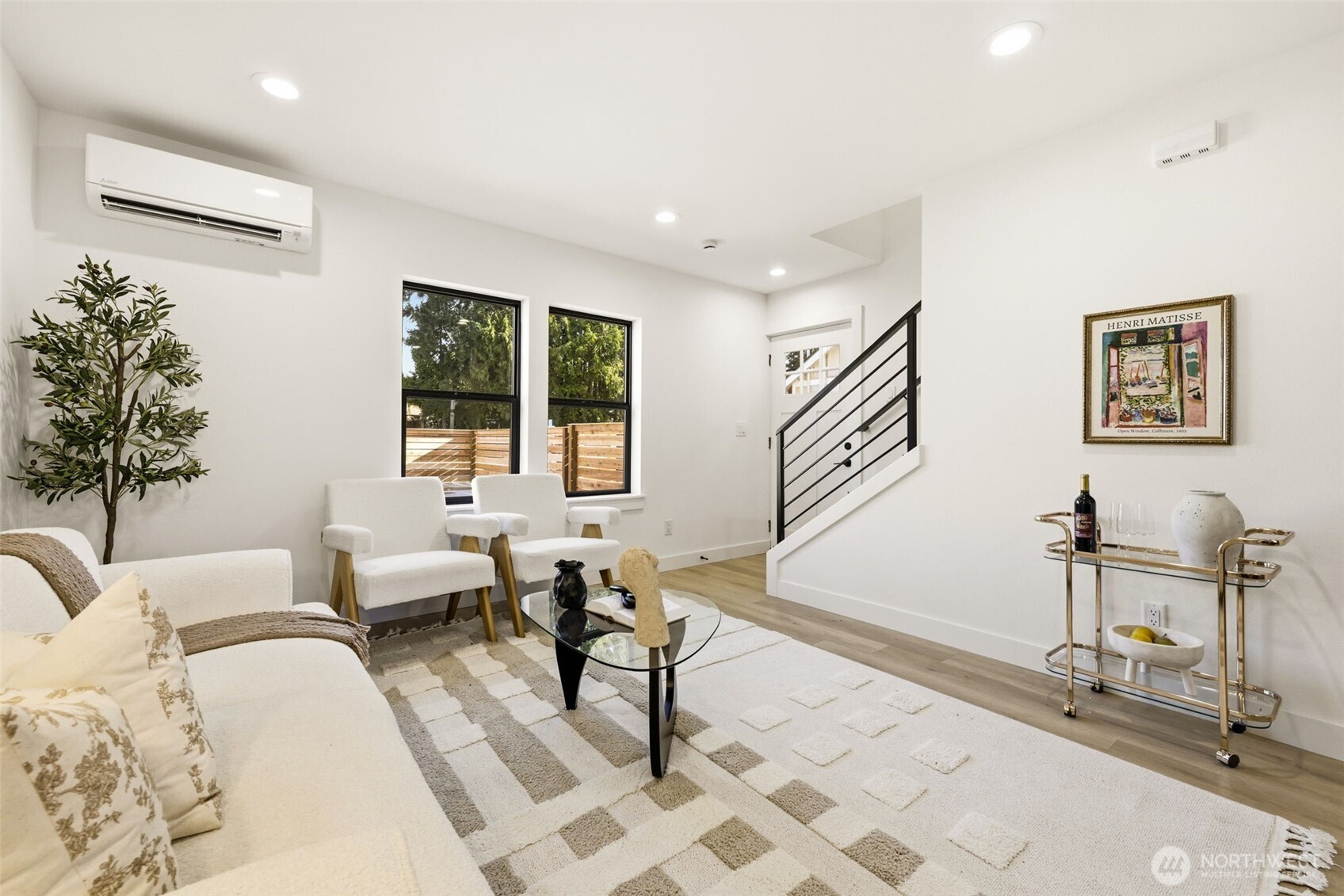 526 N 100th Street , Seattle, WA 98133