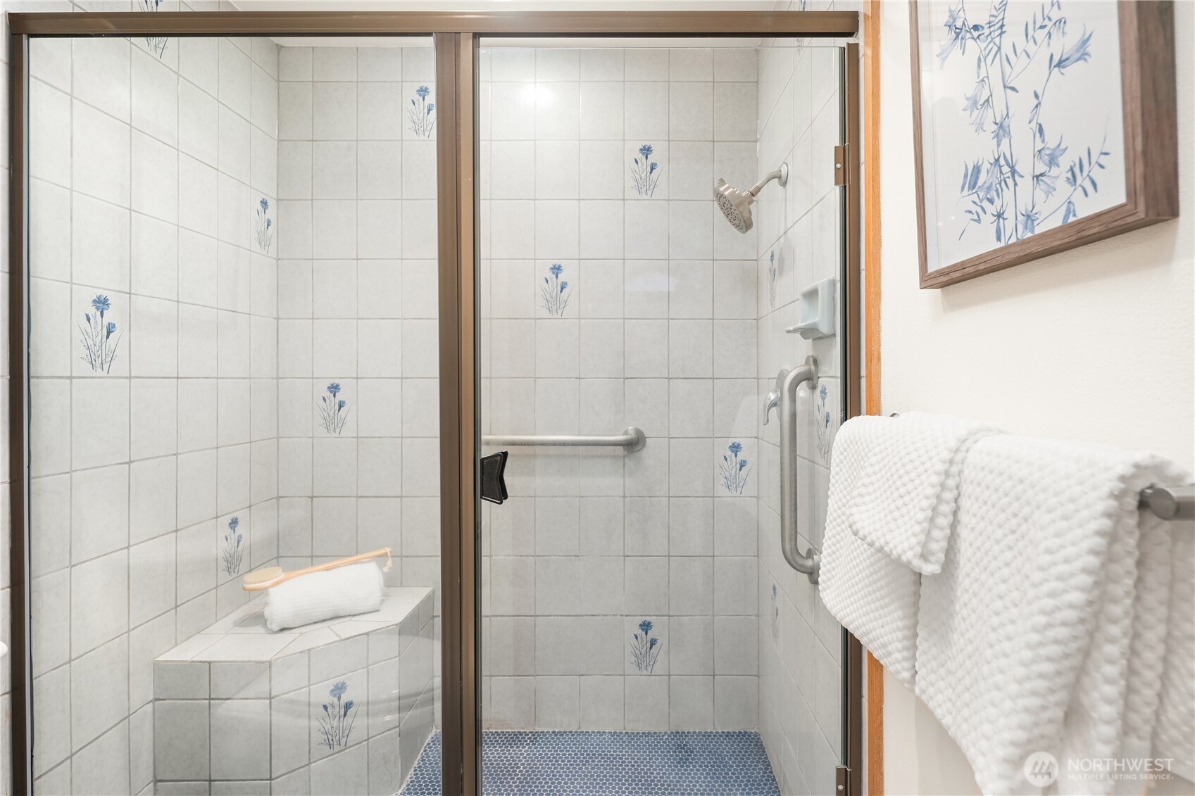 6121 NE 175th Street #A308, Kenmore, WA 98028