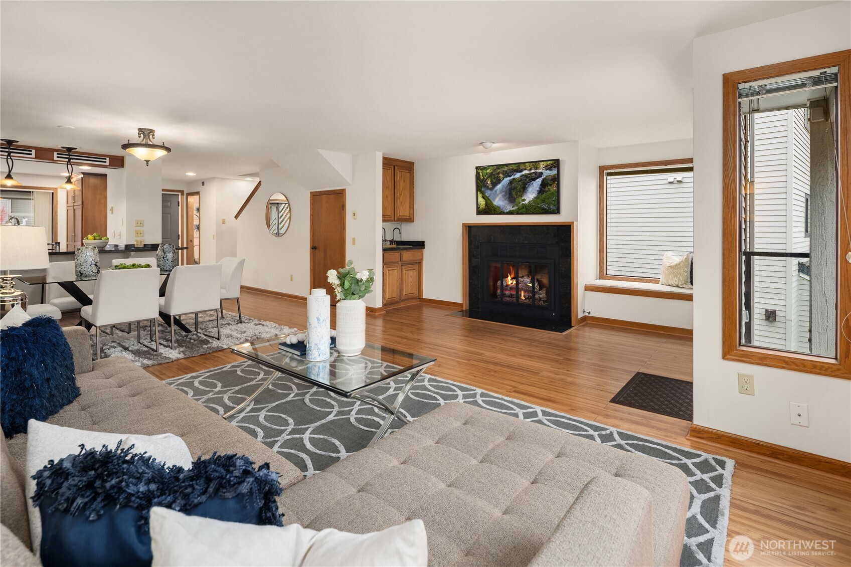 6121 NE 175th Street #A308, Kenmore, WA 98028