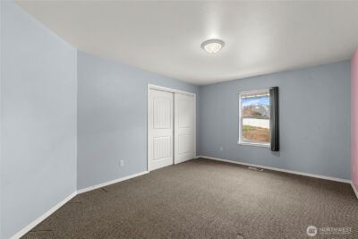 582 S James Avenue , East Wenatchee, WA 98802 - Photo 16