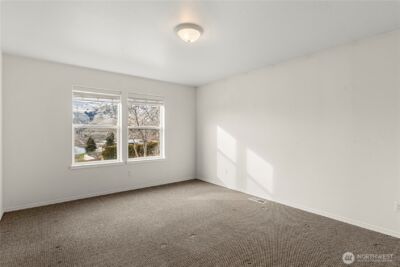 582 S James Avenue , East Wenatchee, WA 98802 - Photo 17