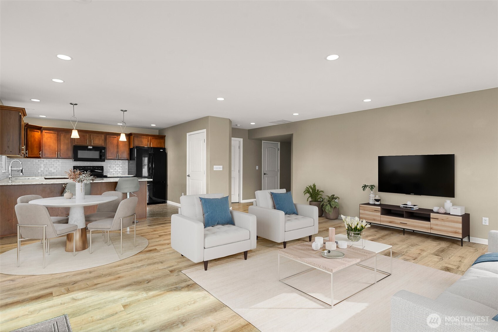 582 S James Avenue , East Wenatchee, WA 98802