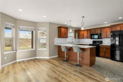 582 S James Avenue , East Wenatchee, WA 98802 - Photo 7