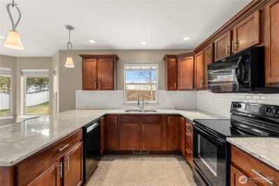 582 S James Avenue , East Wenatchee, WA 98802 - Photo 9