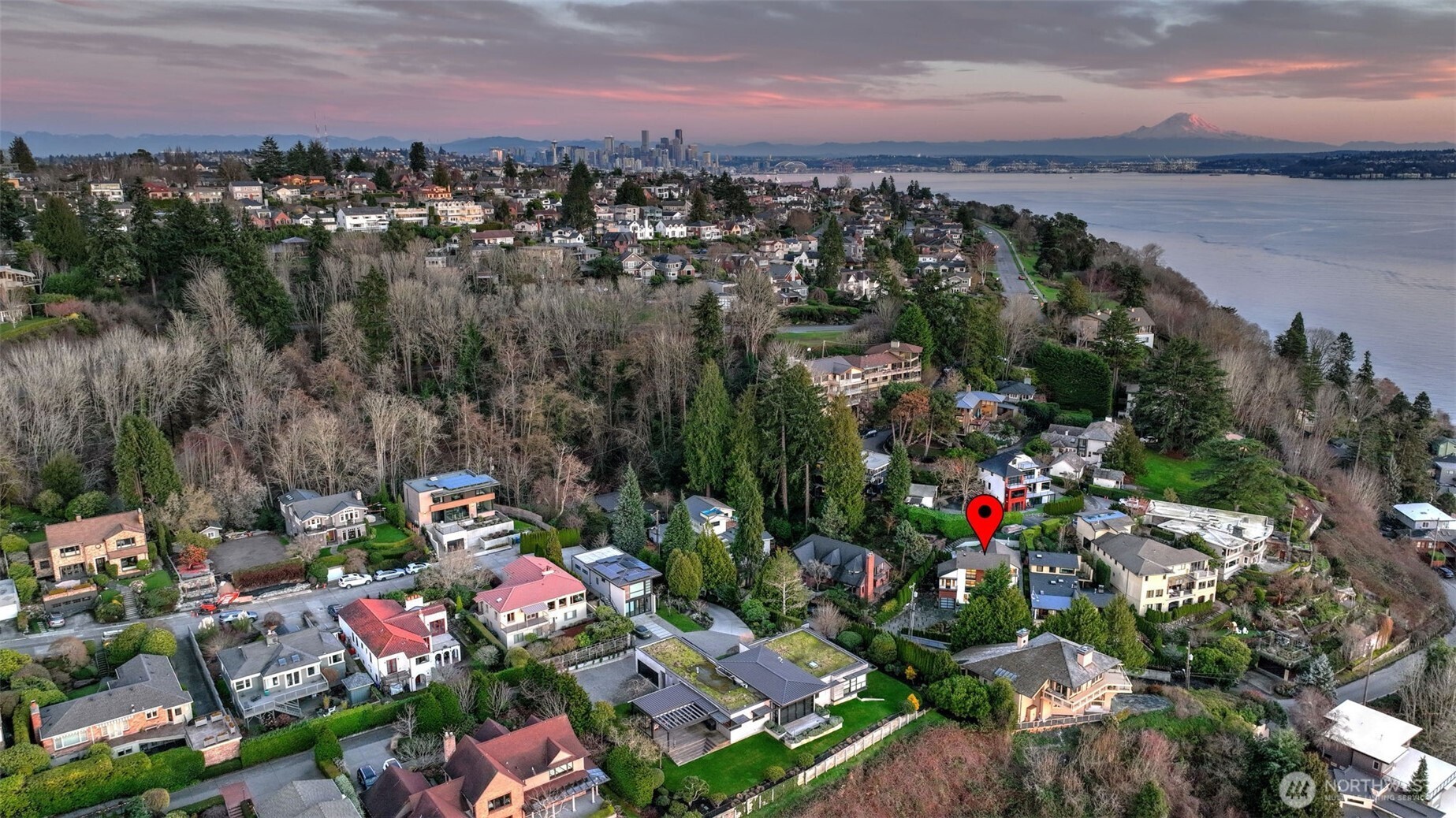 4527 W Raye Street , Seattle, WA 98199