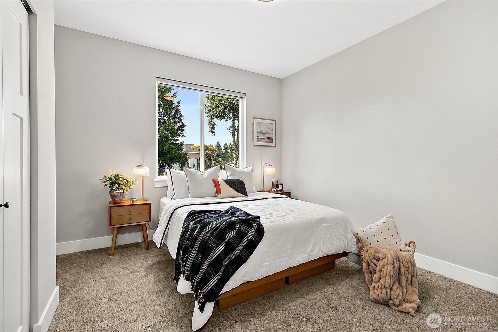 28905 71st Ave E , Graham, WA 98338