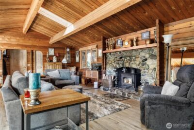 898 E Meadowood Lane , Freeland, WA 98249 - Photo 14