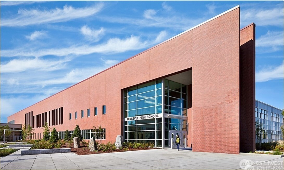 2121 109th Avenue SE, Bellevue, WA 98004