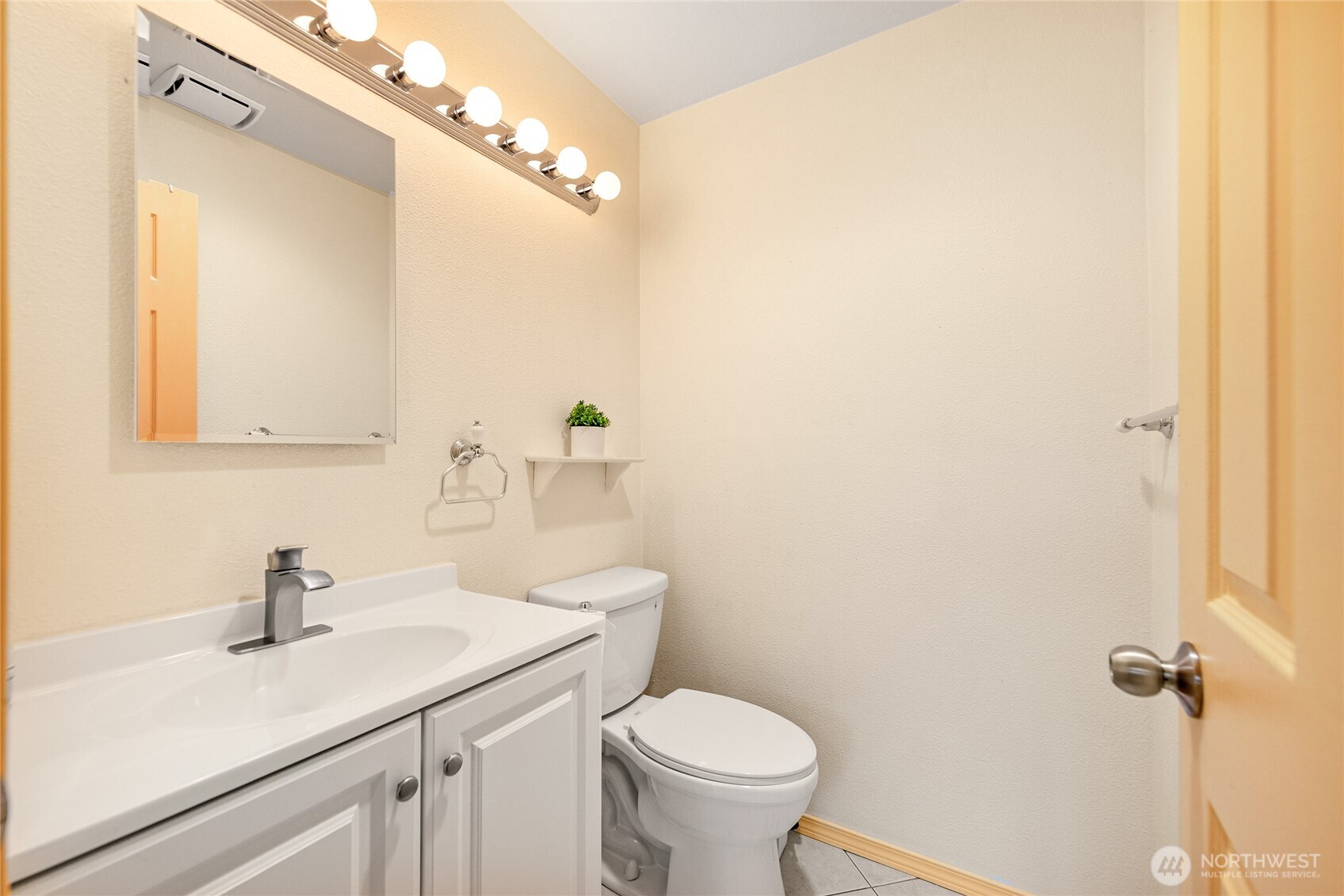 5713 122nd Avenue SE #165, Bellevue, WA 98006