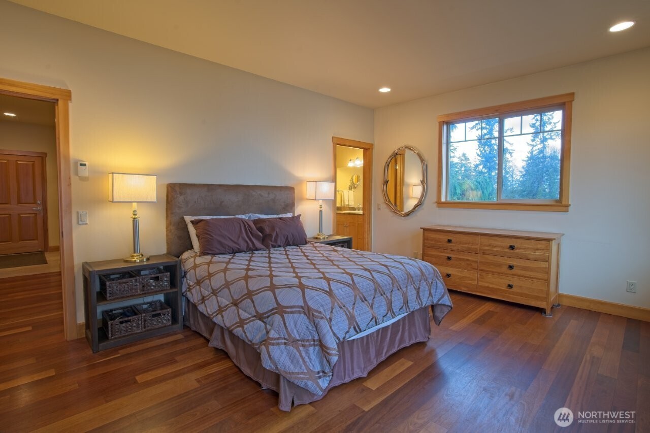 3729 W Sequim Bay Road , Sequim, WA 98382-8426