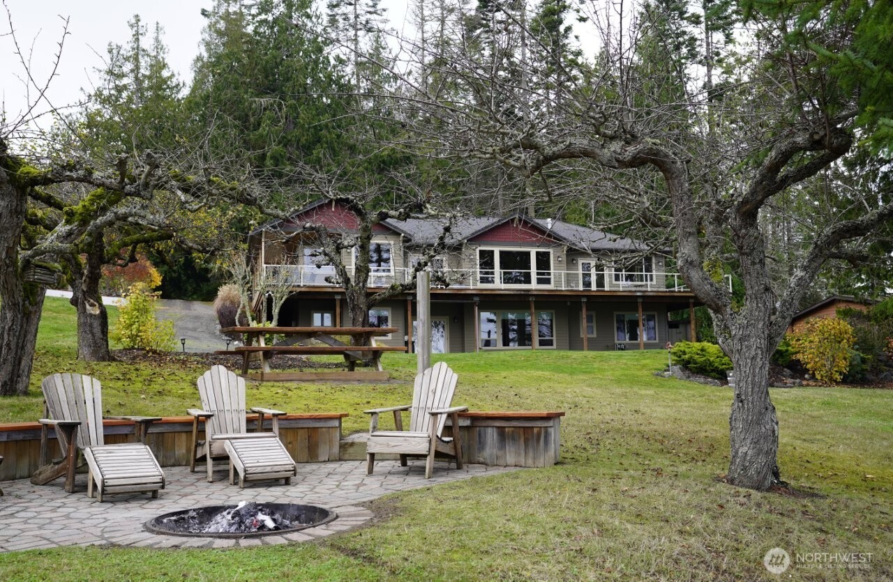 3729 W Sequim Bay Road , Sequim, WA 98382-8426