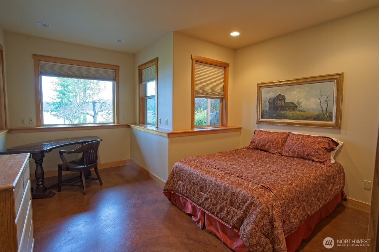 3729 W Sequim Bay Road , Sequim, WA 98382-8426