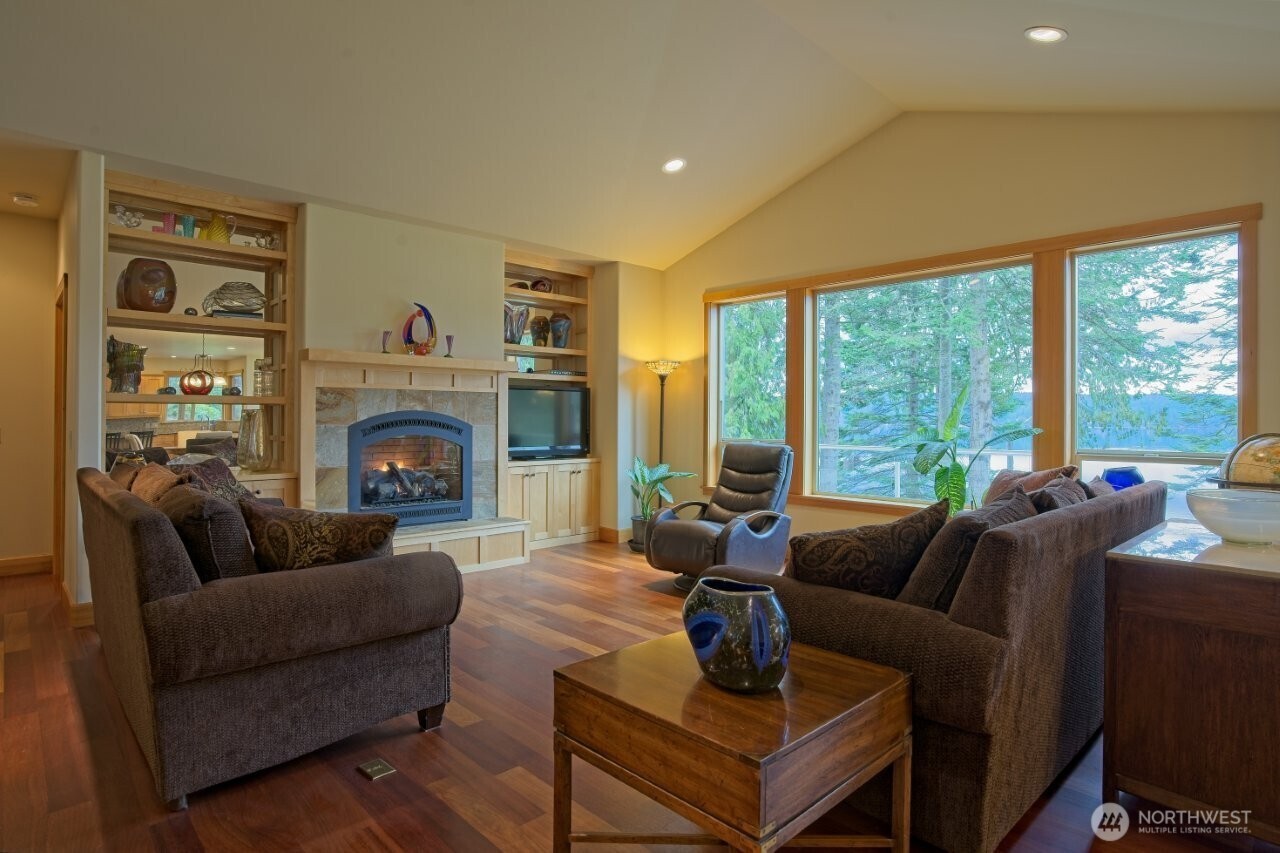 3729 W Sequim Bay Road , Sequim, WA 98382-8426