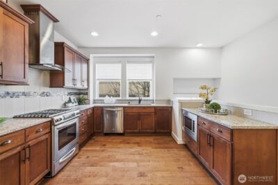 971 NE Ellis Drive #5.2, Issaquah, WA 98029-7823 - Photo 6