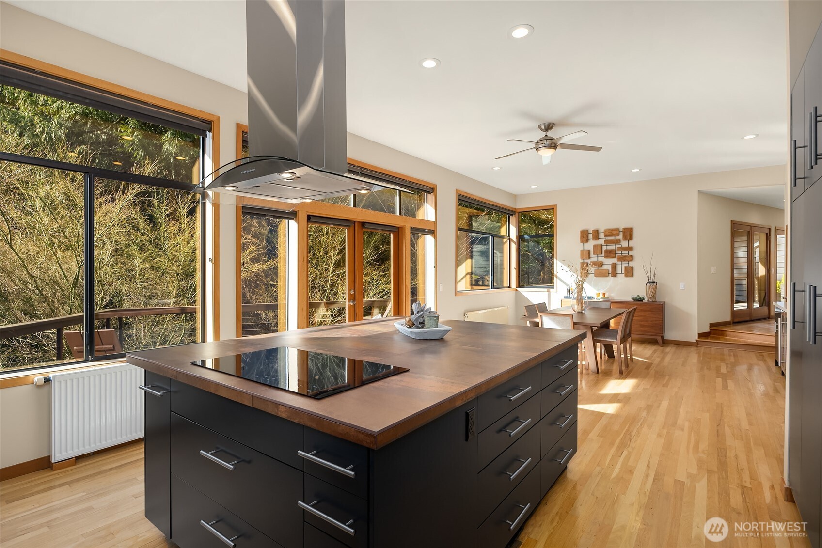 5384 Crystal Springs Drive NE, Bainbridge Island, WA 98110