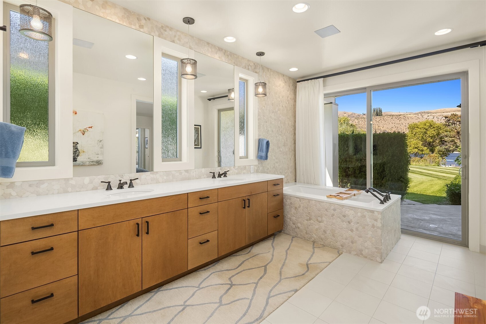 252 Vineyard Drive , Orondo, WA 98843