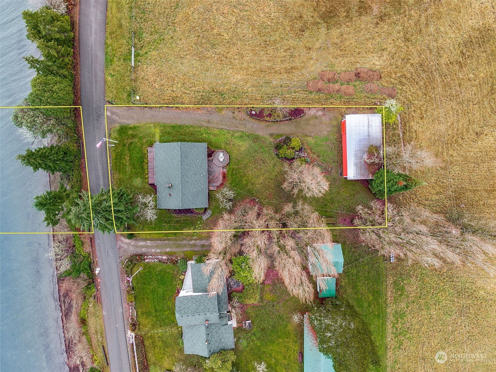 9026 Villa Beach Road , Anderson Island, WA 98303