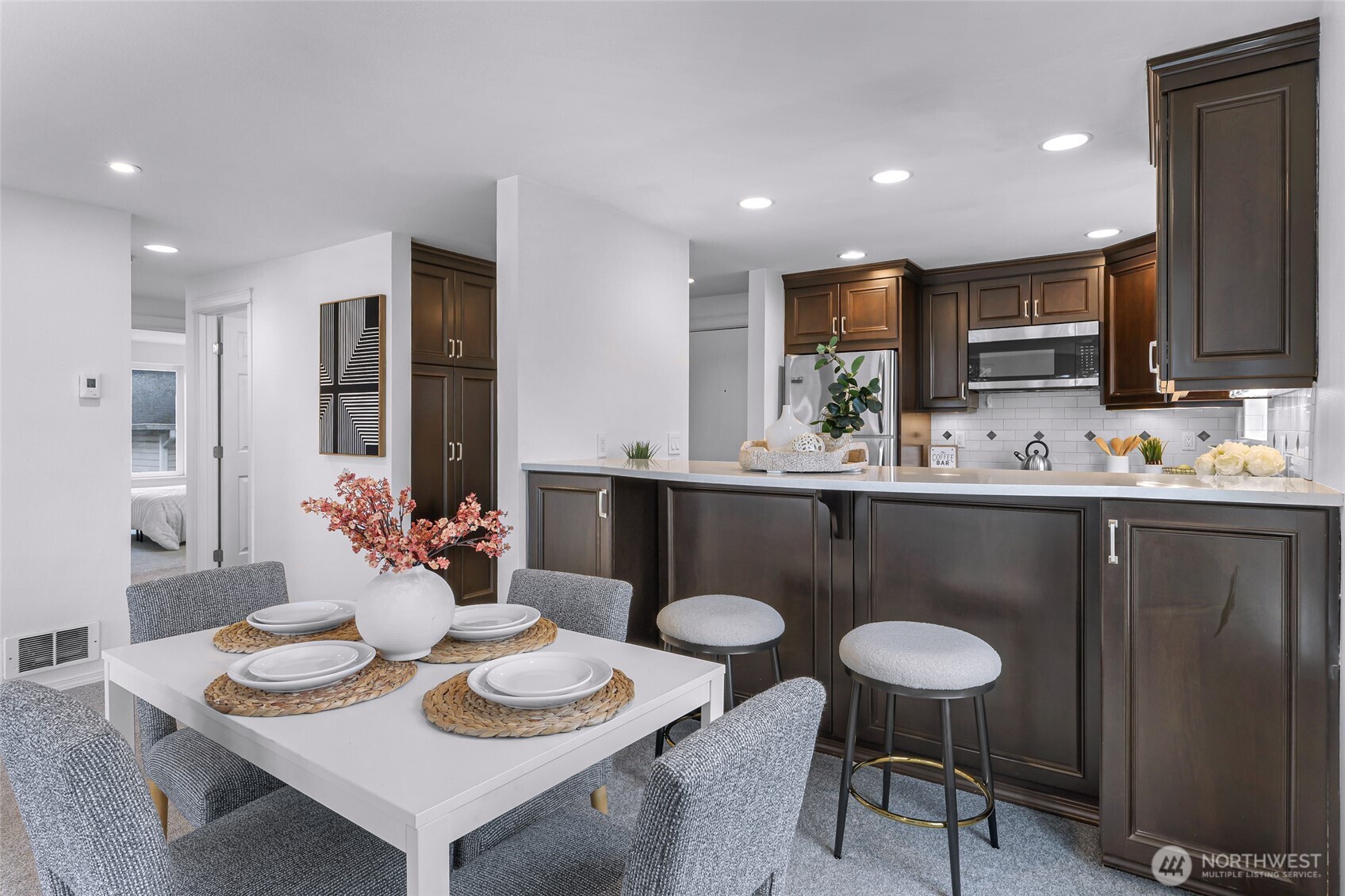 3228 21st Avenue W #300, Seattle, WA 98199