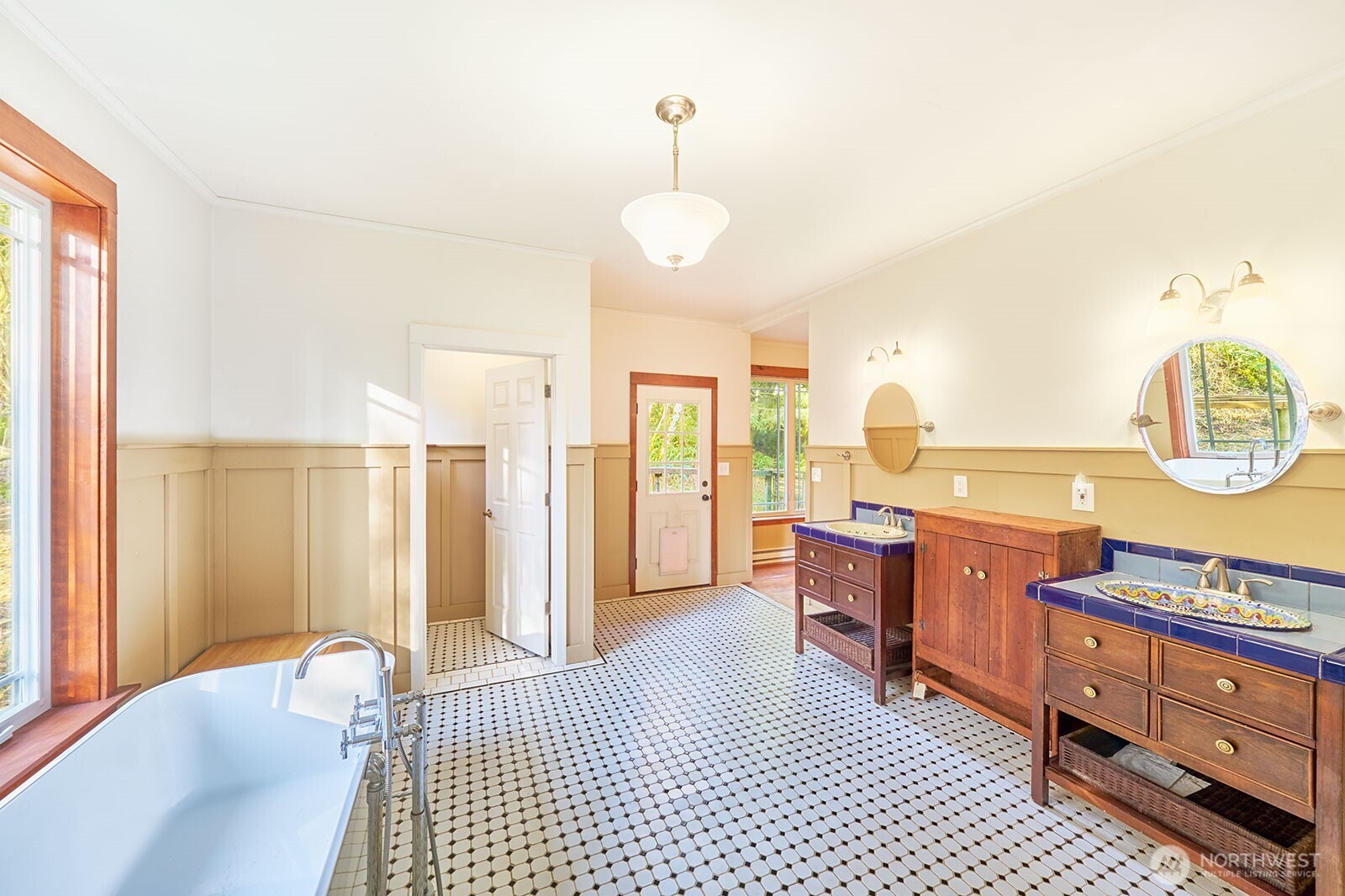 2147 Klahanee Drive , Ilwaco, WA 98624