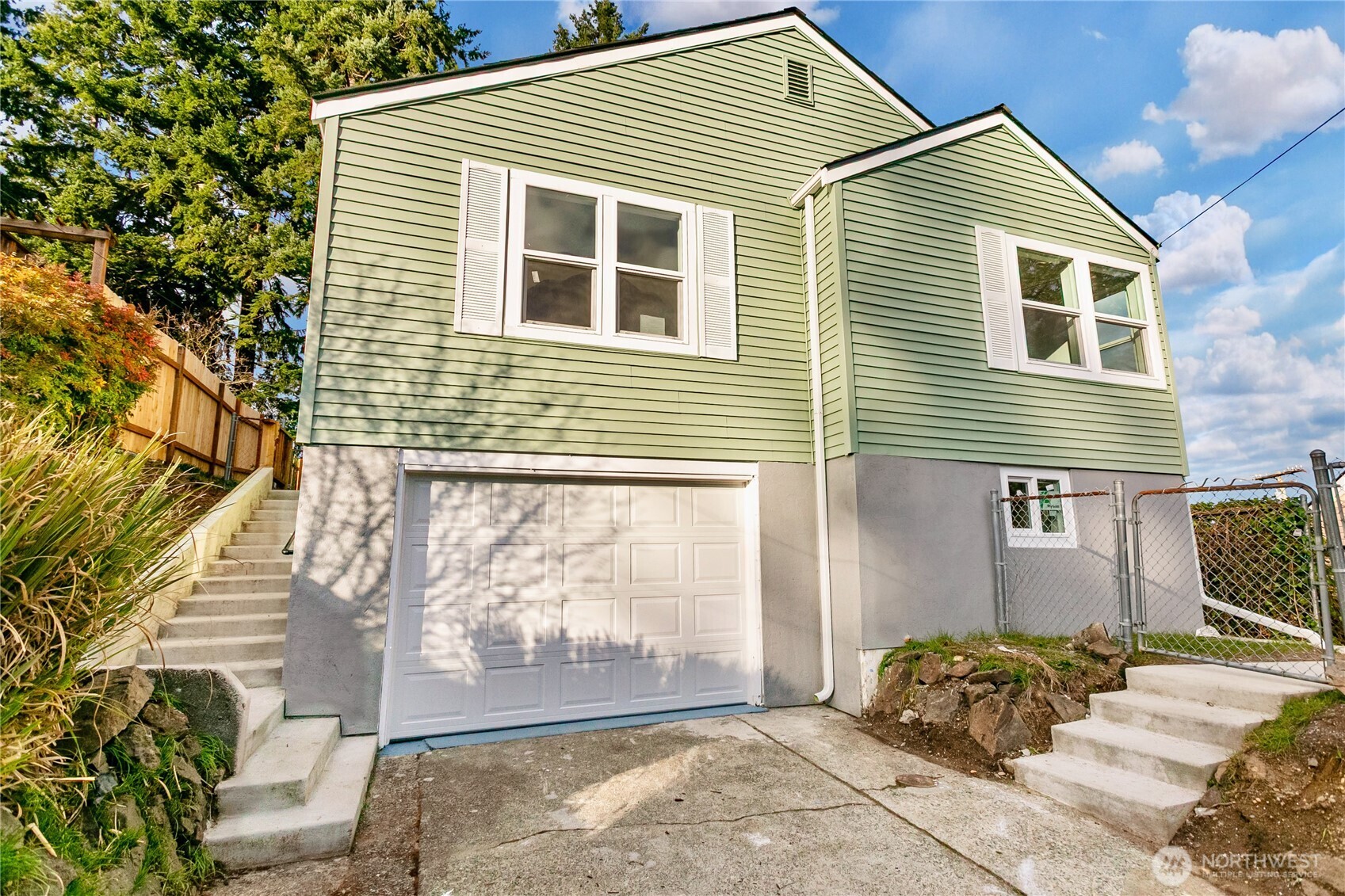 3110 11th Street , Bremerton, WA 98312