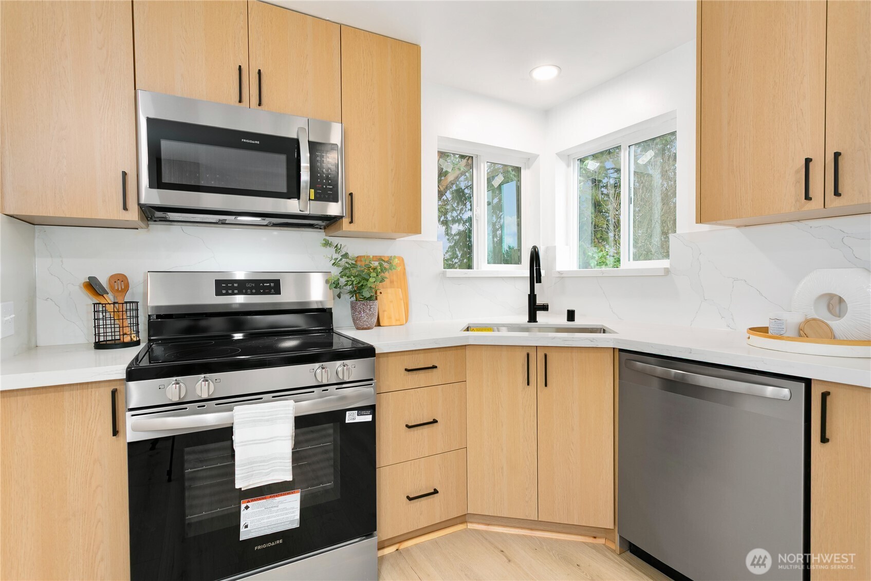 3110 11th Street , Bremerton, WA 98312