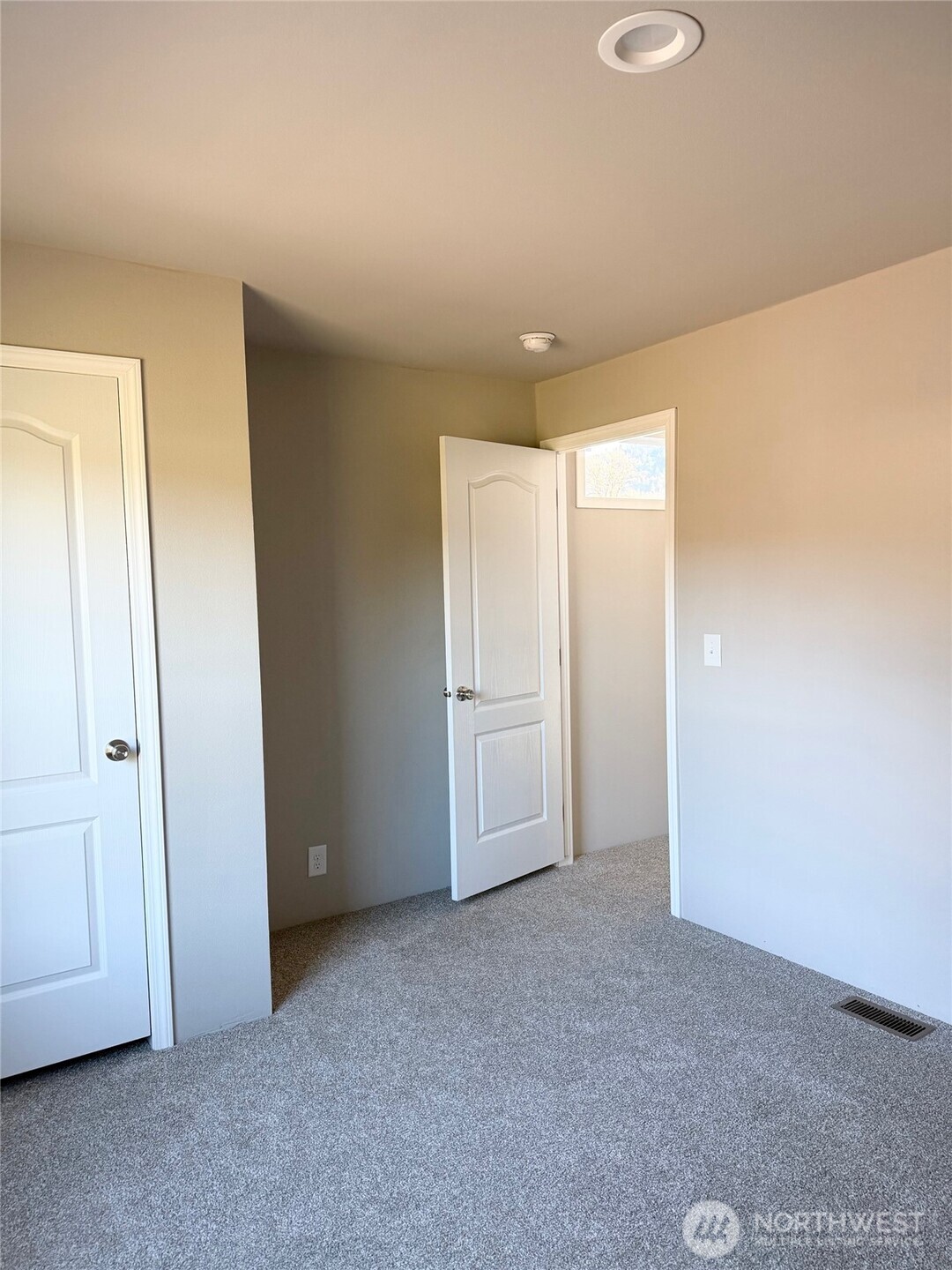 2009 Lewis River Road #1, Woodland, WA 98674