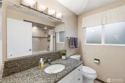 13635 SE 43rd Street , Bellevue, WA 98006 - Photo 22