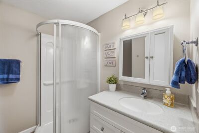 13635 SE 43rd Street , Bellevue, WA 98006 - Photo 27