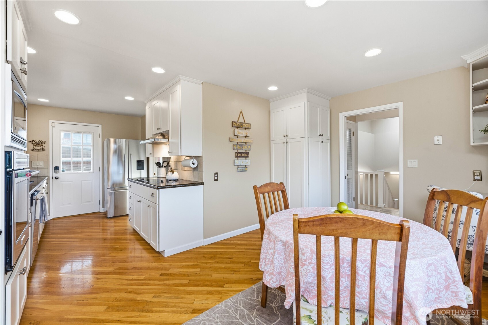 13635 SE 43rd Street , Bellevue, WA 98006