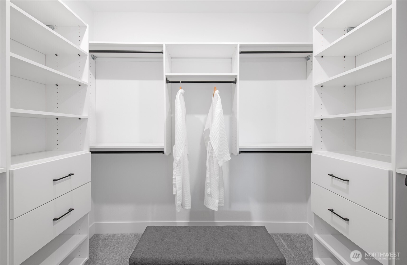 542 Silver Frost Drive , Sequim, WA 98382