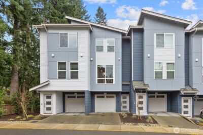 23413 Edmonds Way #A2, Edmonds, WA 98026