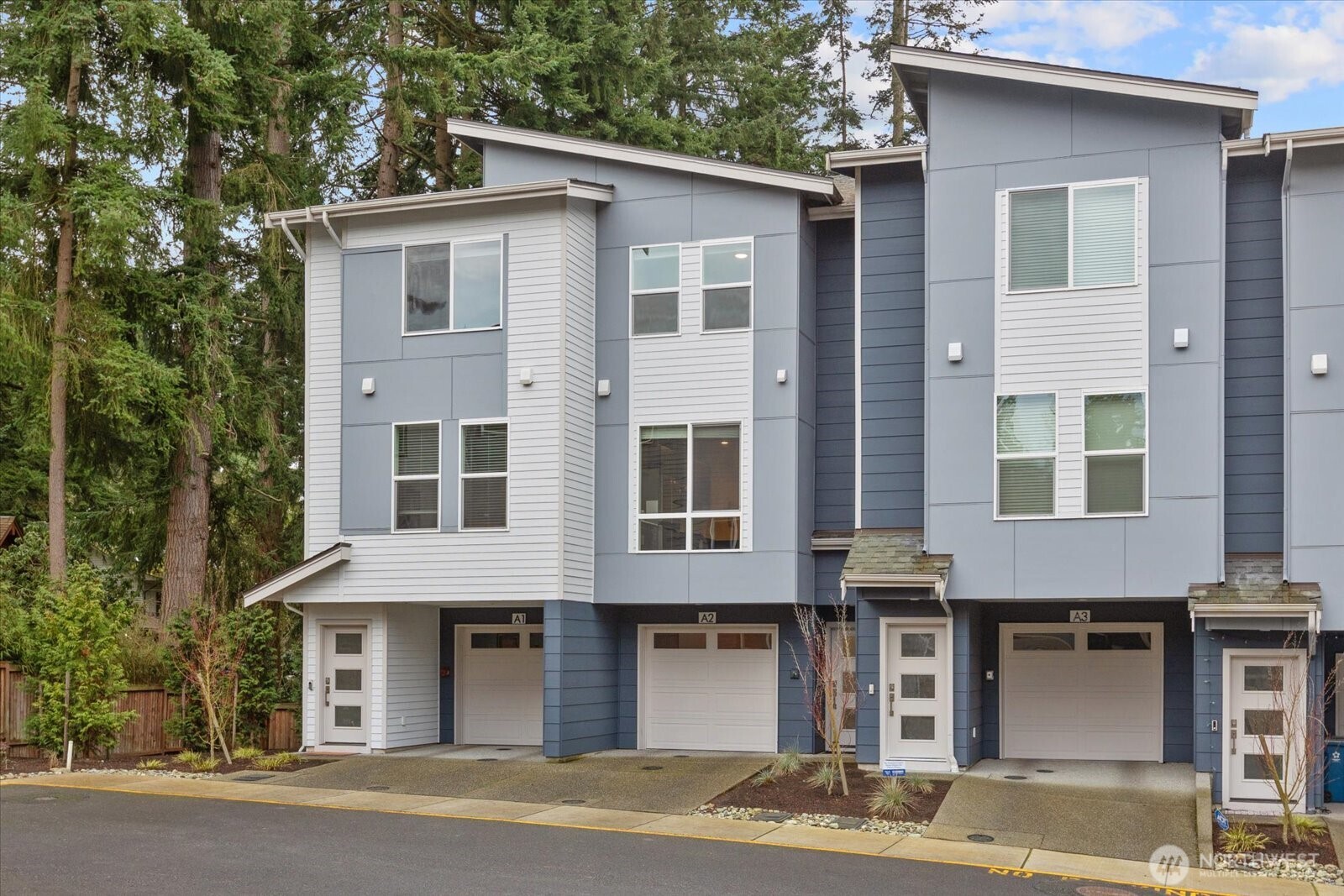 23413 Edmonds Way #A2, Edmonds, WA 98026
