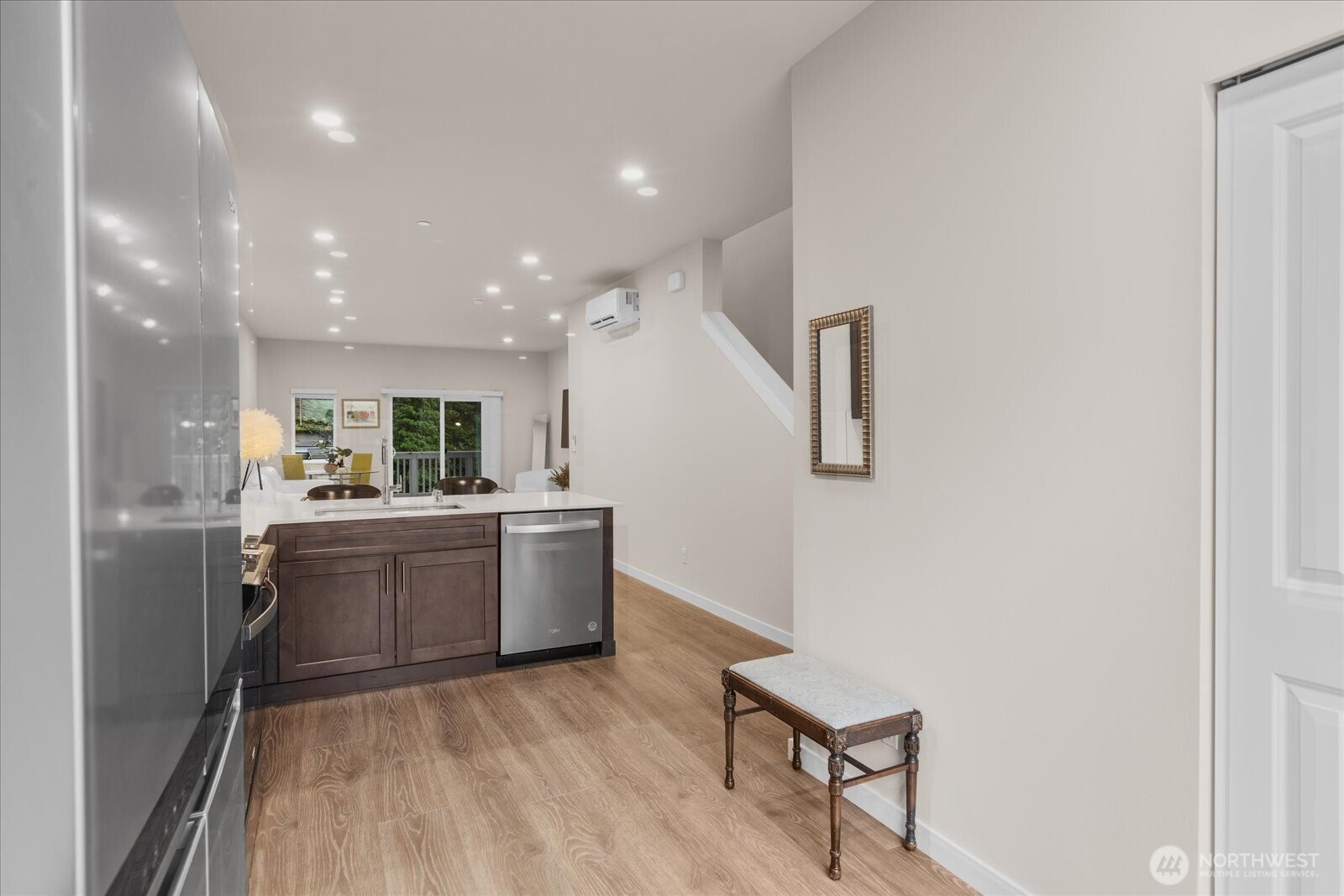 23413 Edmonds Way #A2, Edmonds, WA 98026