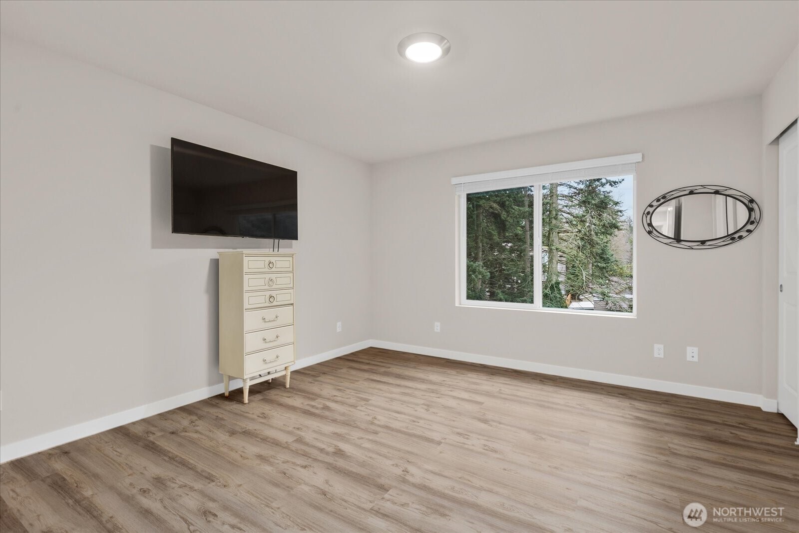 23413 Edmonds Way #A2, Edmonds, WA 98026