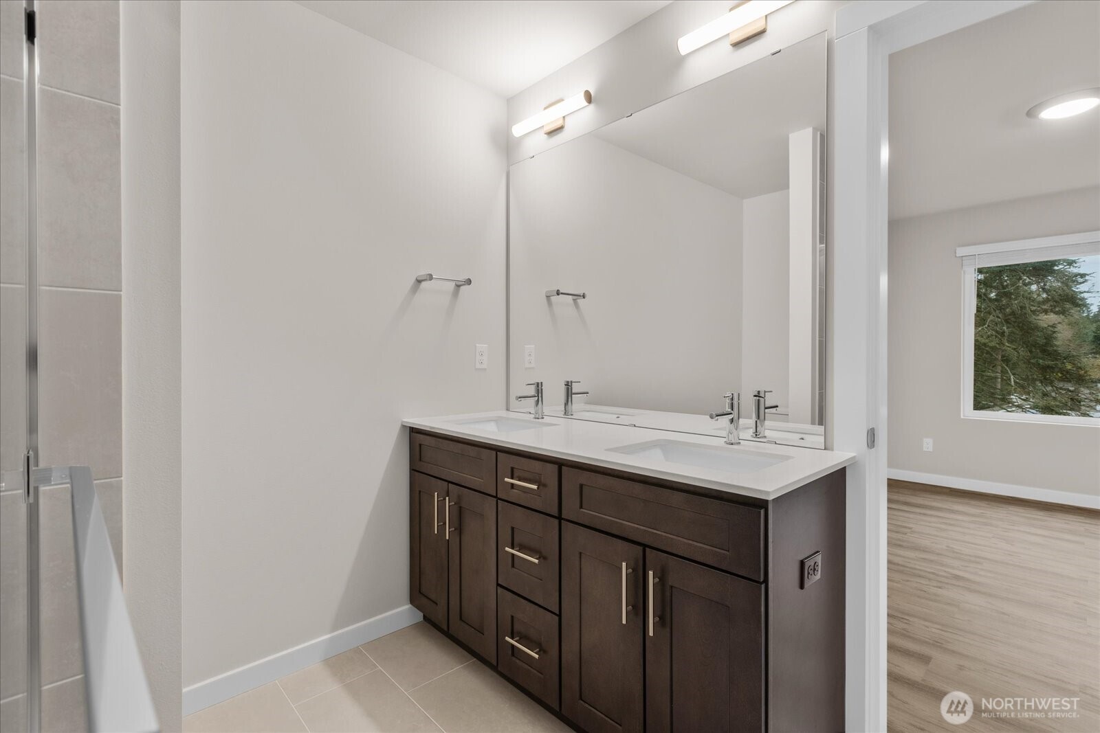 23413 Edmonds Way #A2, Edmonds, WA 98026