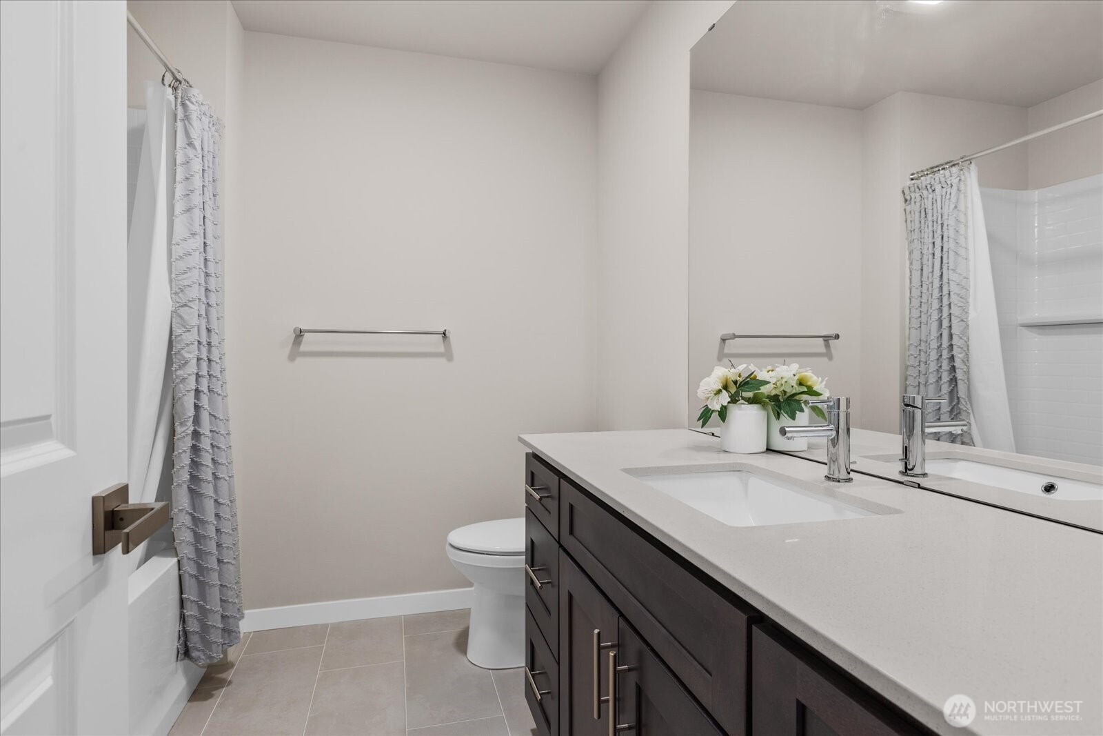 23413 Edmonds Way #A2, Edmonds, WA 98026