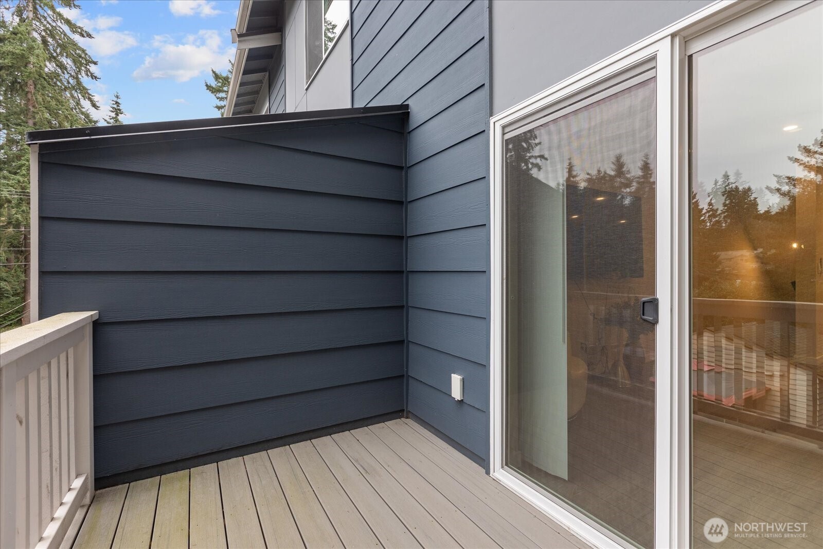 23413 Edmonds Way #A2, Edmonds, WA 98026