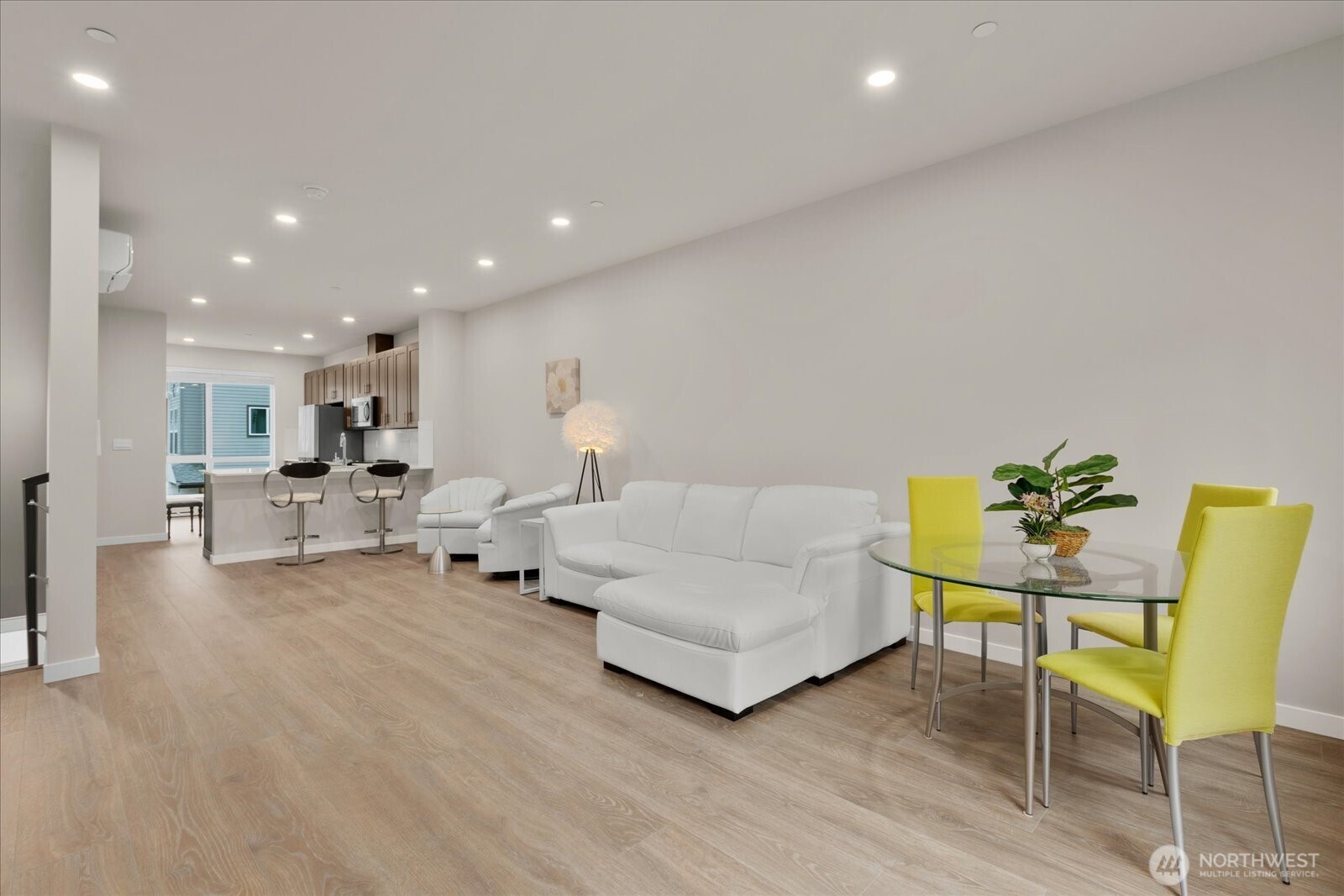 23413 Edmonds Way #A2, Edmonds, WA 98026