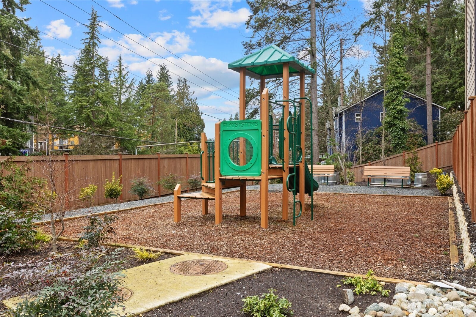 23413 Edmonds Way #A2, Edmonds, WA 98026