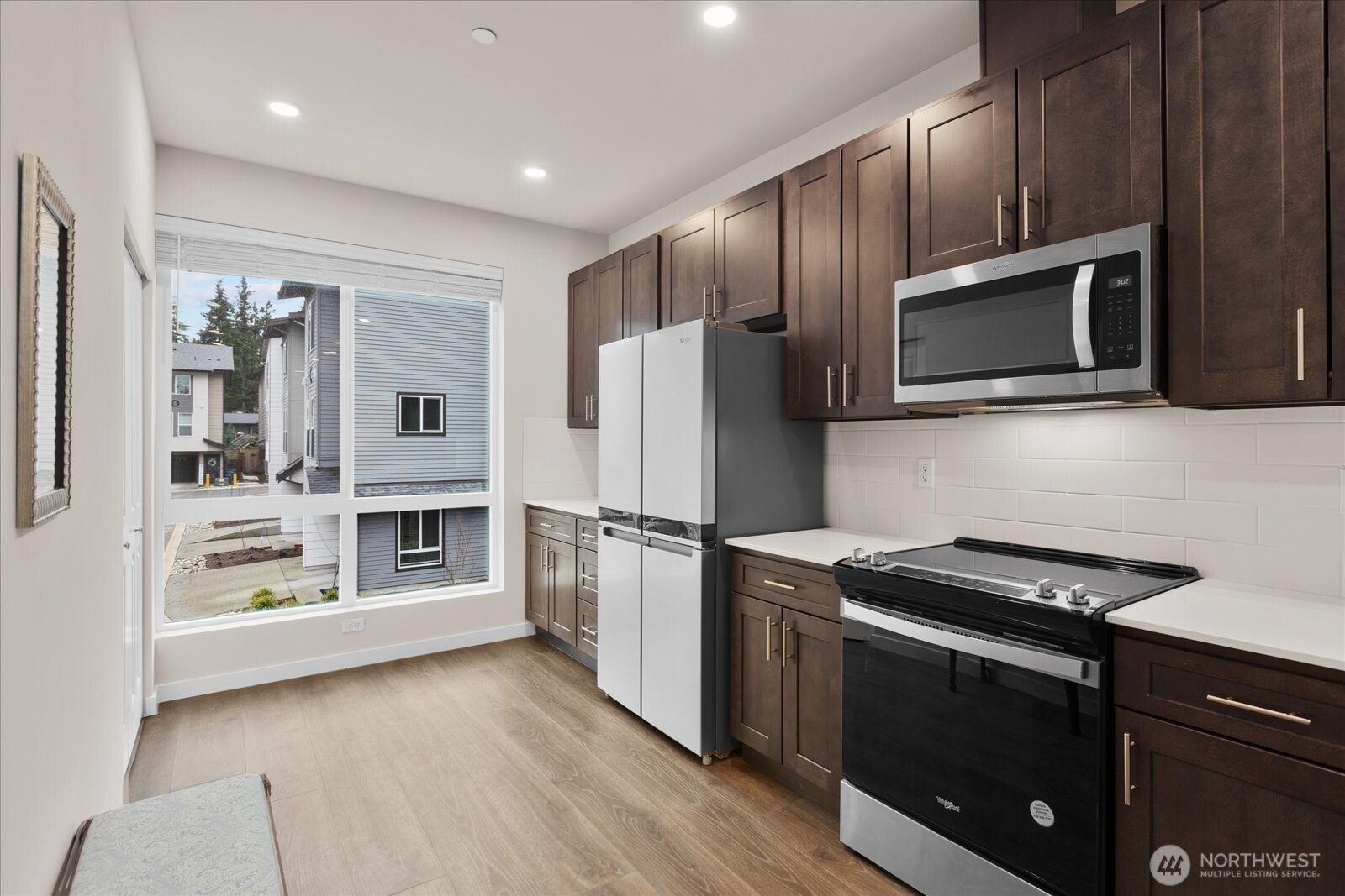 23413 Edmonds Way #A2, Edmonds, WA 98026