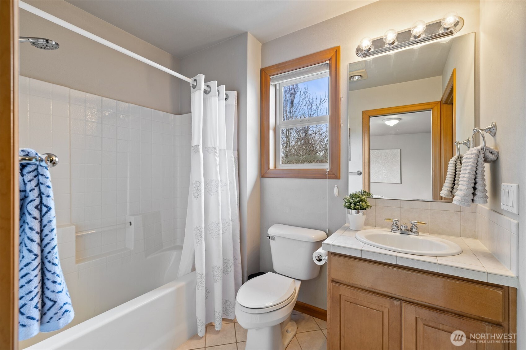 20614 NE 28th Court , Sammamish, WA 98074