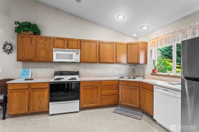 3330 18th Street Pl SW, Puyallup, WA 98373 - Photo 7