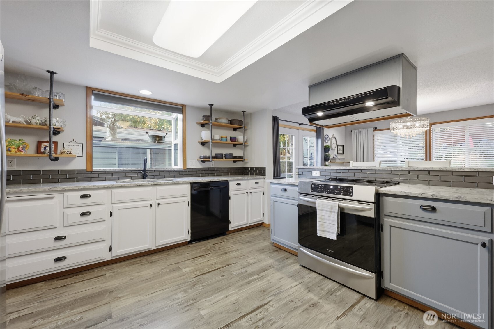 22534 SE 304th Place , Black Diamond, WA 98010